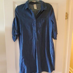 Size M jean like button mini dress.